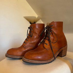 Redwing Clara Heritage Boot in Oro Legacy Leather 8.5